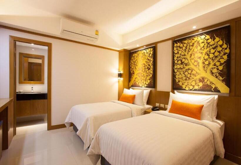 Отель Chabana Kamala