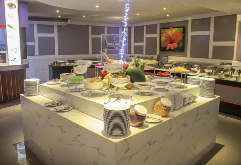 Отель Chabana Kamala