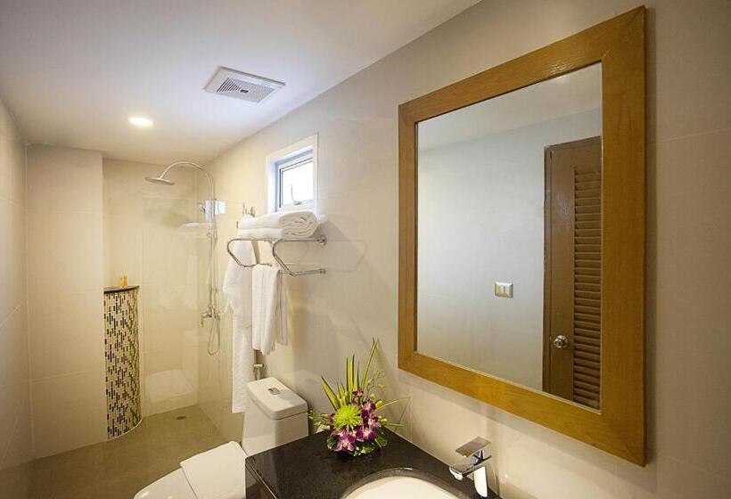 Отель Chabana Kamala