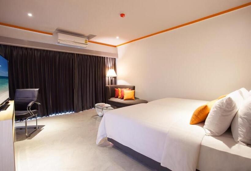 Отель Chabana Kamala