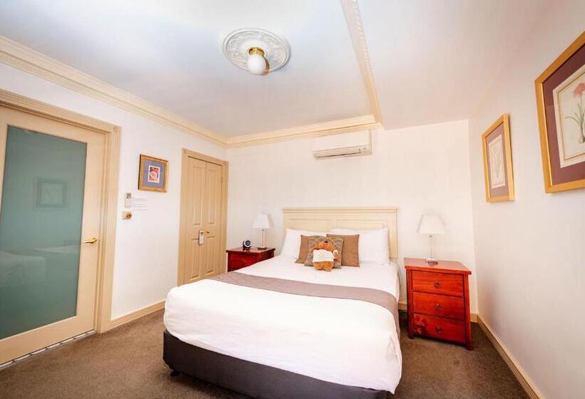 فندق Cobb & Co Court Boutique