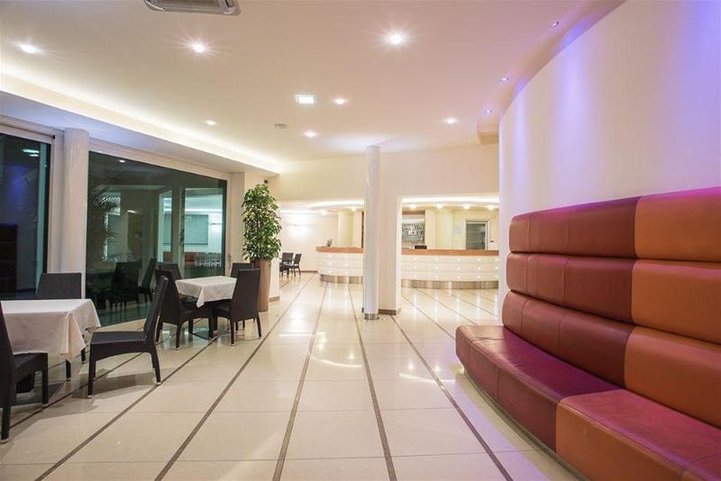 فندق Color King Marte Village