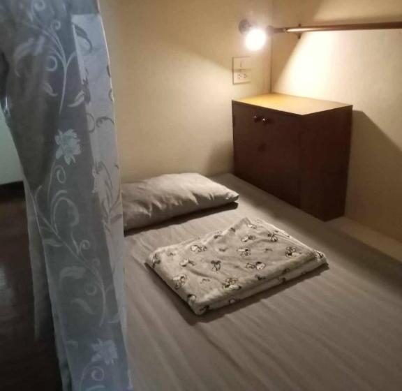 Капсульный Oтель Smile Capsule Hostel