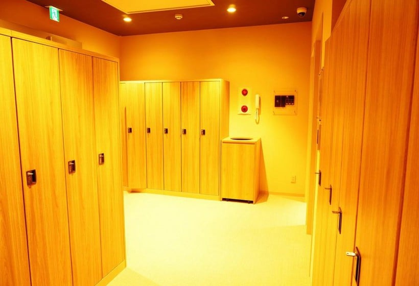 胶囊酒店 Tokyo Ekimae Bay