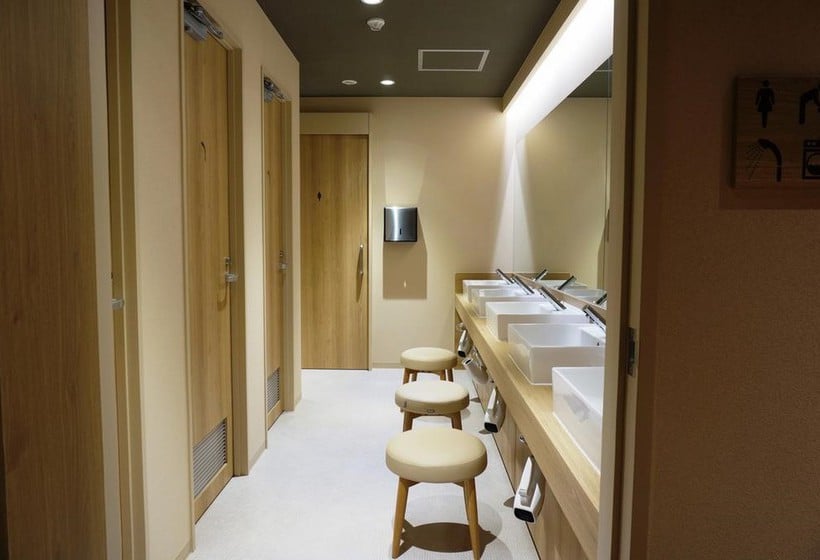 胶囊酒店 Tokyo Ekimae Bay