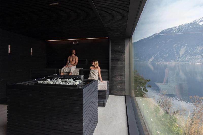 Отель Eala My Lakeside Dream Adults Friendly