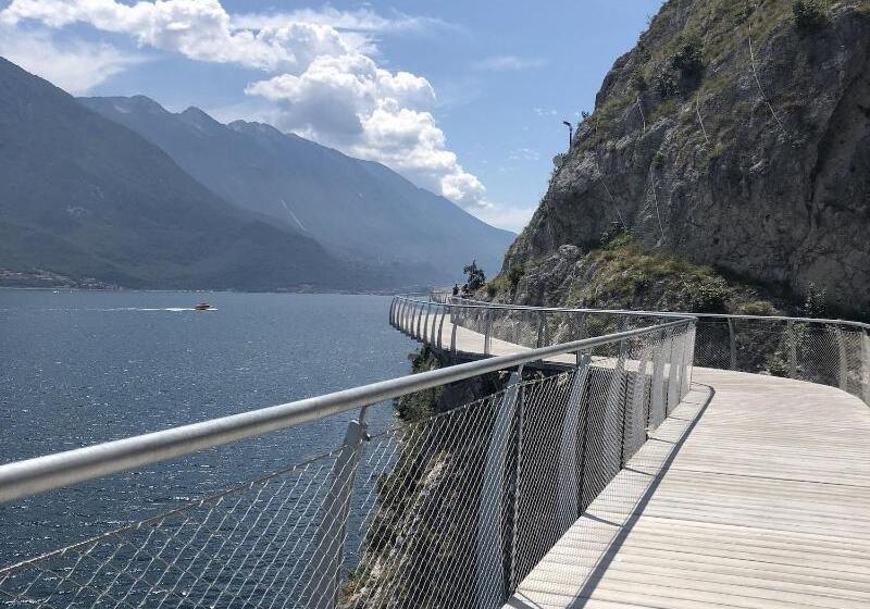 Отель Eala My Lakeside Dream Adults Friendly