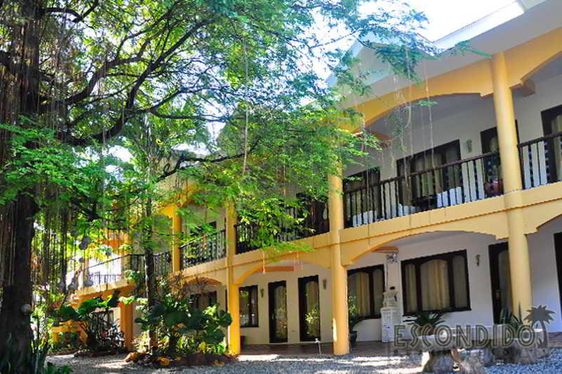 בית מלון כפרי Escondido Beach Resort Boracay