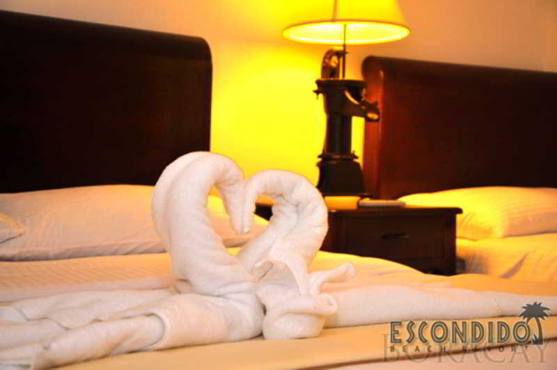 בית מלון כפרי Escondido Beach Resort Boracay