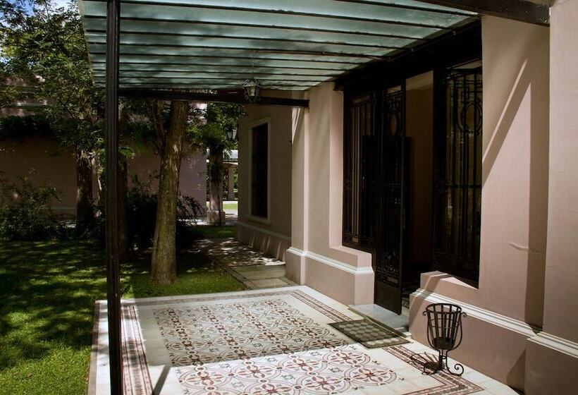 فندق Estancia Monte Viejo