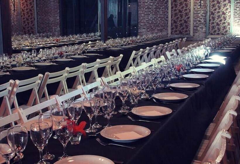 فندق Estancia Monte Viejo