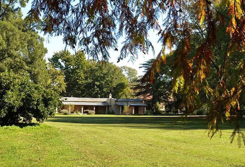 فندق Estancia Monte Viejo