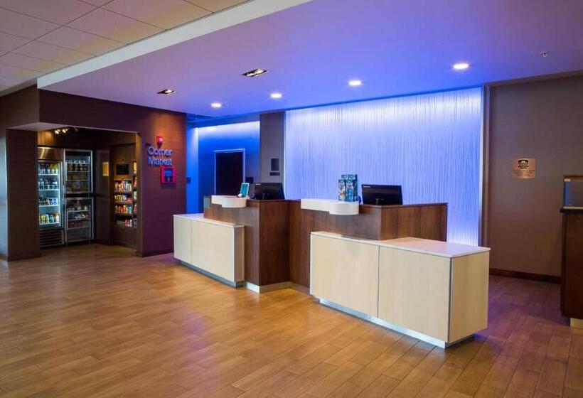 Отель Fairfield Inn & Suites By Marriott Lincoln Southeast
