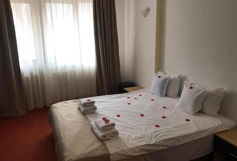 בית מלון כפרי Flora Alpina