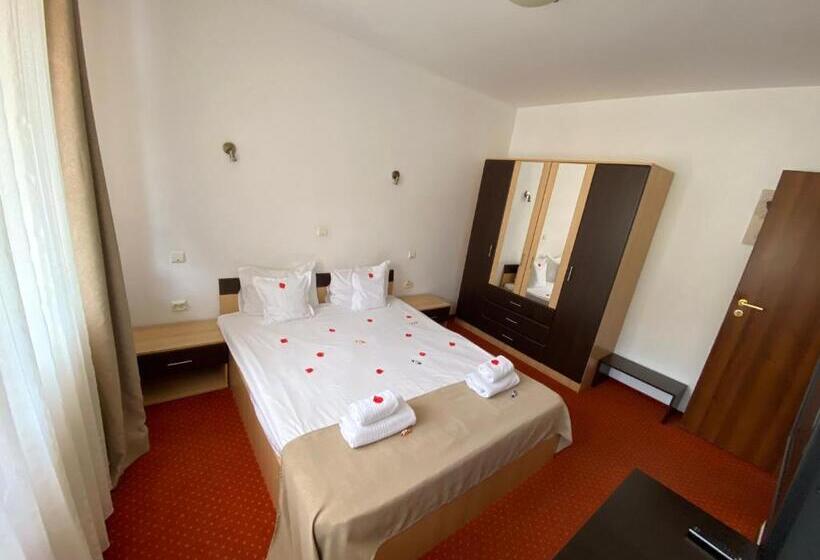 בית מלון כפרי Flora Alpina