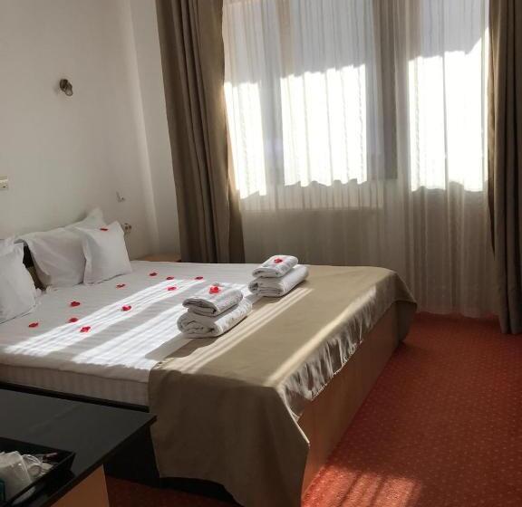 בית מלון כפרי Flora Alpina