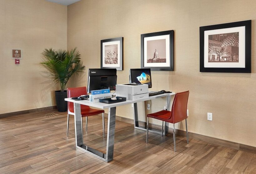 فندق Four Points By Sheraton Sherwood Park