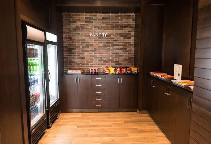 فندق Four Points By Sheraton Sherwood Park