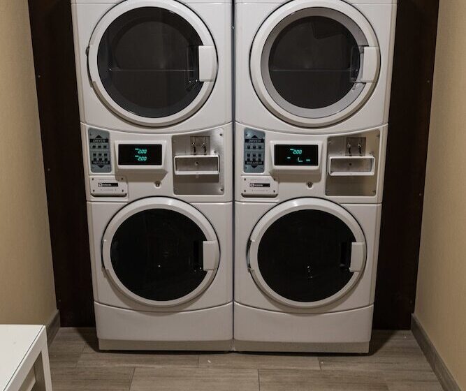 فندق Four Points By Sheraton Sherwood Park