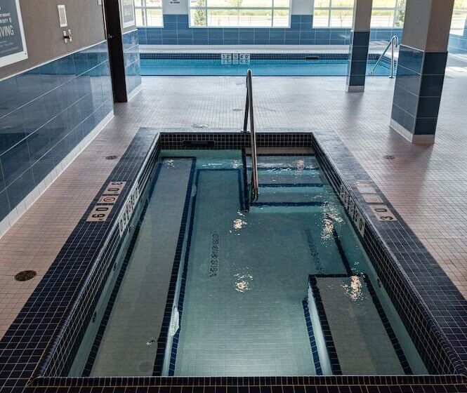 فندق Four Points By Sheraton Sherwood Park