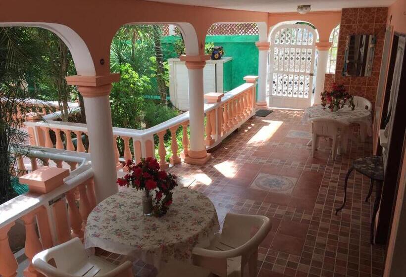 호텔 Francis Arlene Adults Only