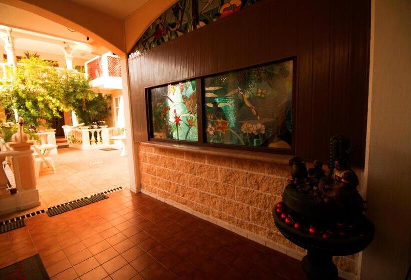 호텔 Francis Arlene Adults Only