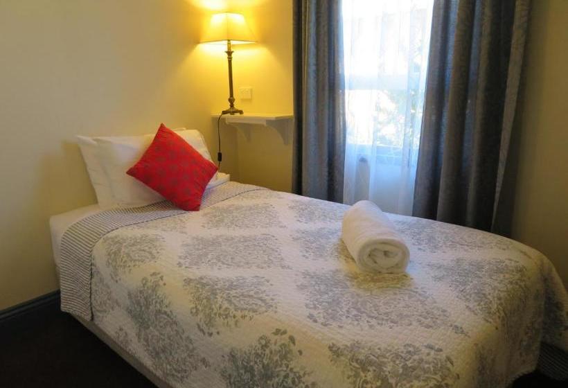 בית מלון כפרי Glenella Guesthouse