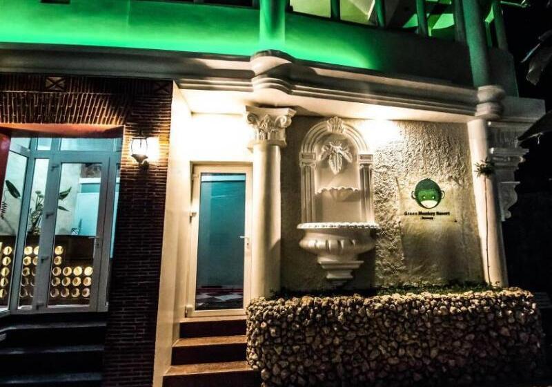 هتل Green Monkey Resort Boracay