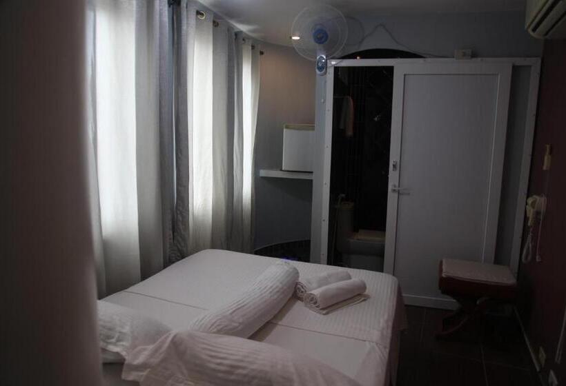 هتل Green Monkey Resort Boracay