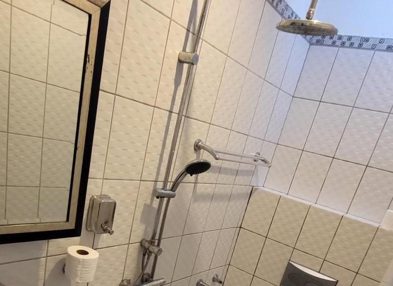 هتل Green Monkey Resort Boracay