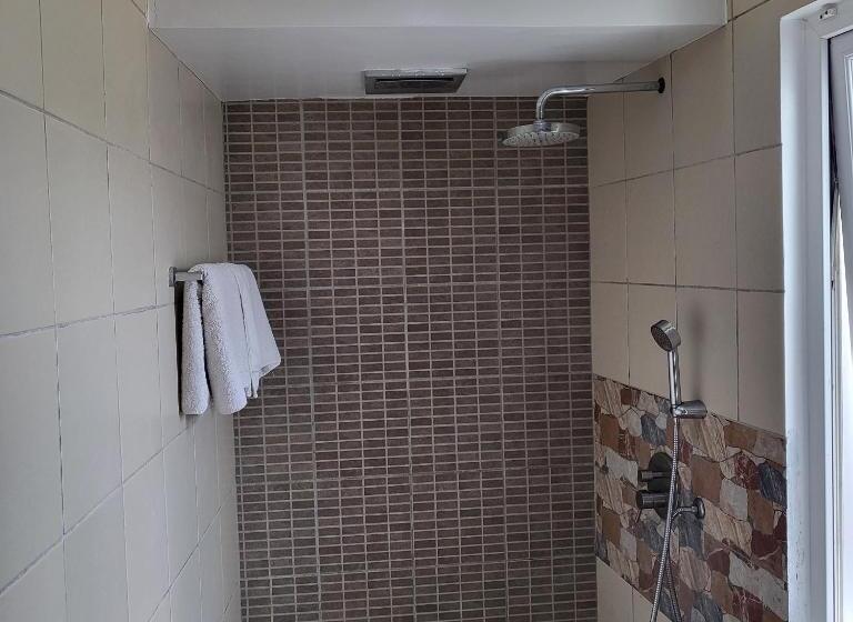 هتل Green Monkey Resort Boracay