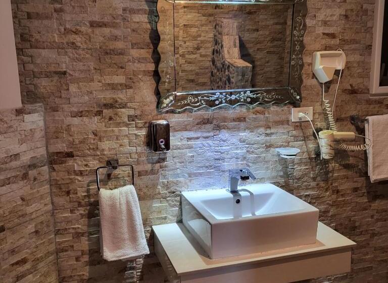 هتل Green Monkey Resort Boracay