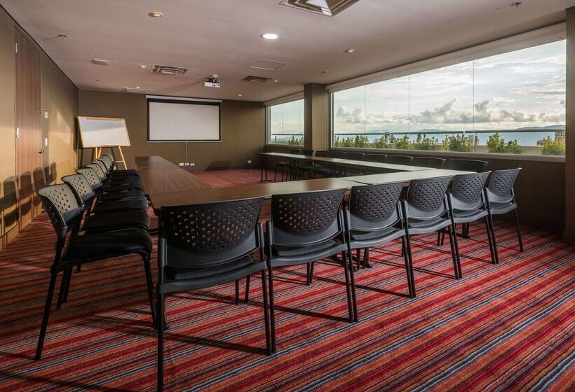 ホテル Hampton By Hilton Bucaramanga