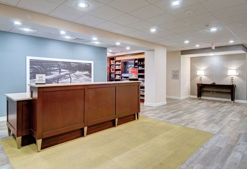 فندق Hampton Inn Boston  Westborough