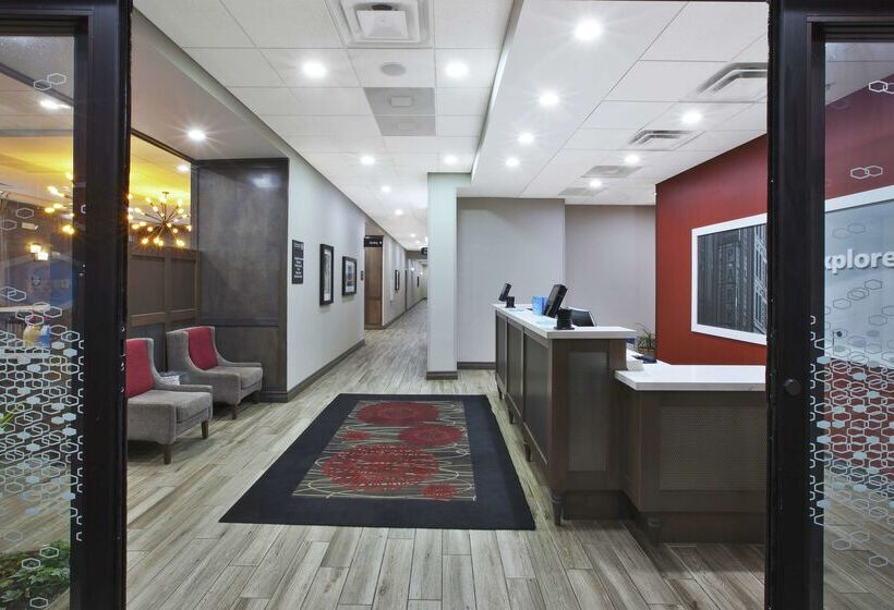 בית מלון כפרי Hampton Inn By Hilton Detroit Dearborn
