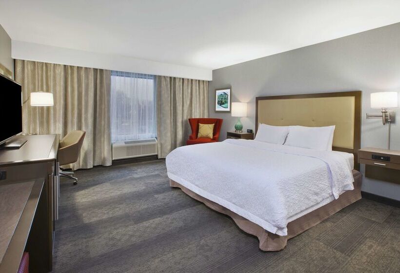 فندق Hampton Inn By Hilton Detroit Dearborn