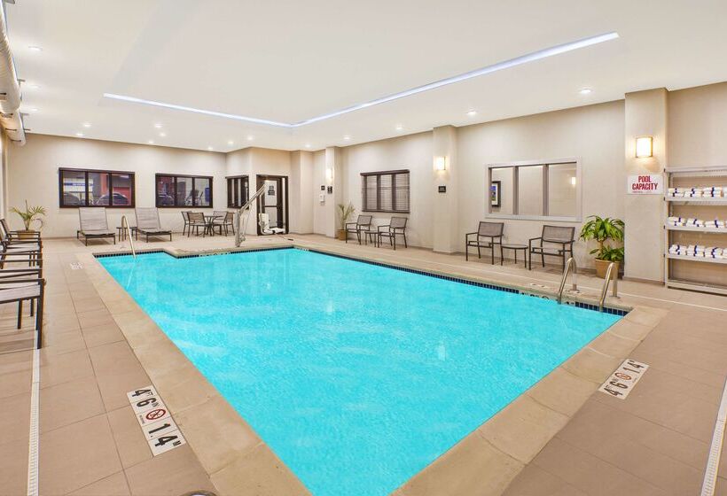 בית מלון כפרי Hampton Inn By Hilton Detroit Dearborn