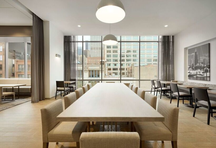 هتل Hampton Inn Chicago West Loop Fulton Market Area