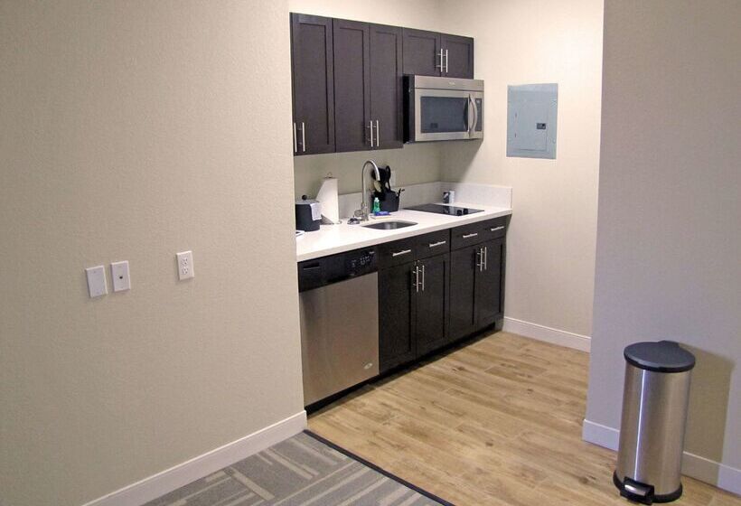 Отель Hampton Inn Mcpherson