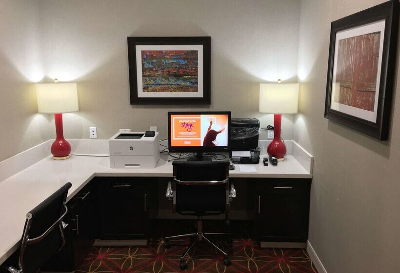 فندق Hampton Inn Mcpherson