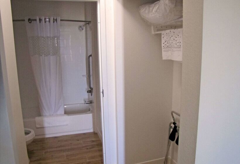 فندق Hampton Inn Mcpherson