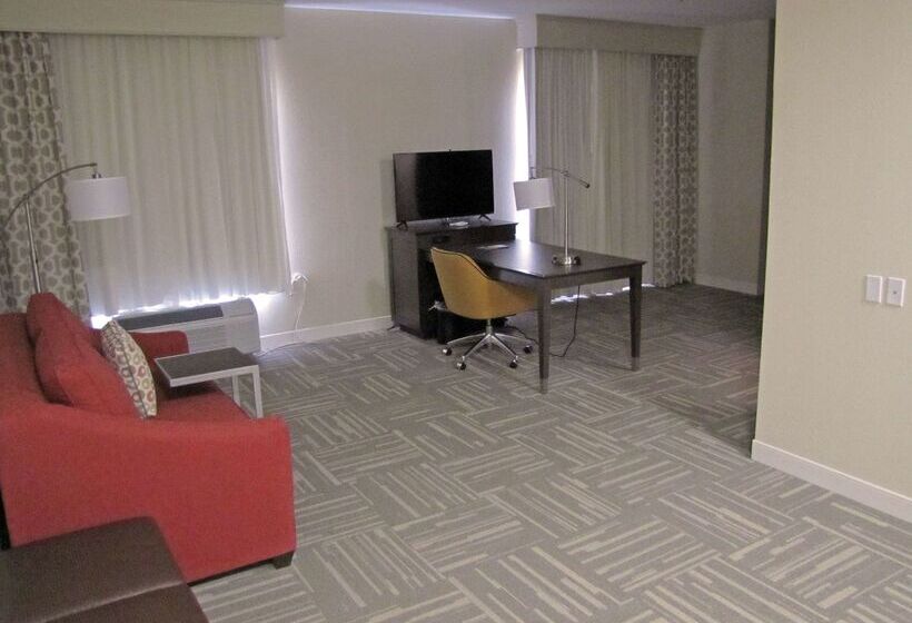 Отель Hampton Inn Mcpherson