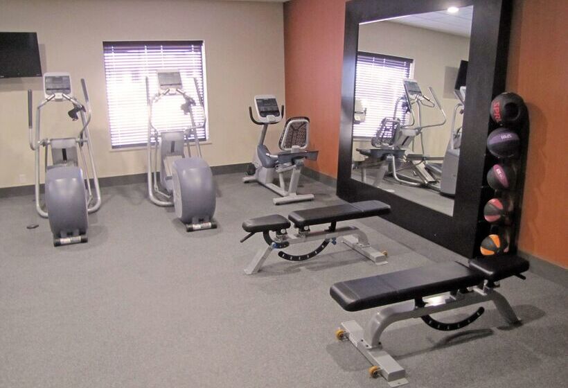 Отель Hampton Inn Mcpherson