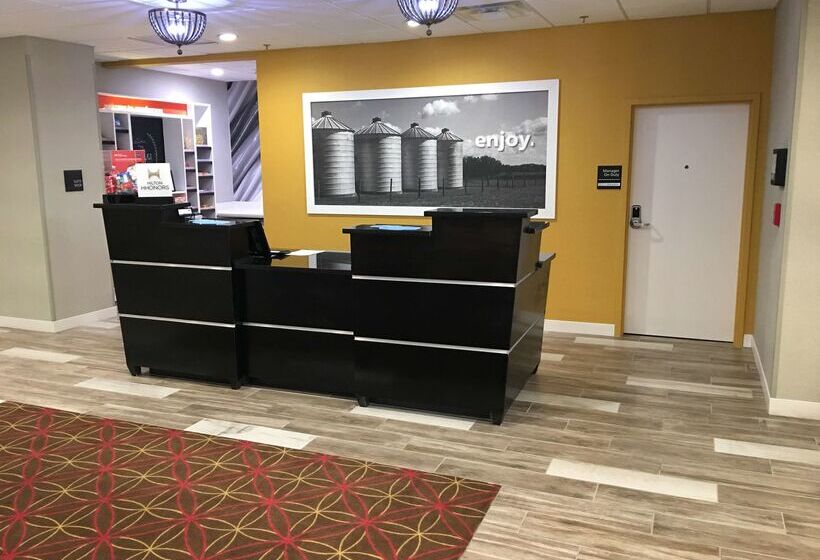 Отель Hampton Inn Mcpherson