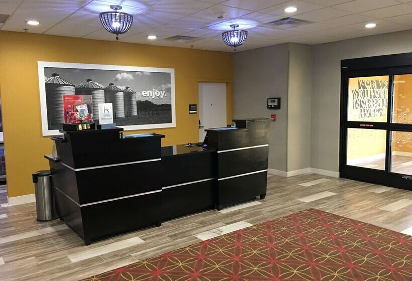 Отель Hampton Inn Mcpherson