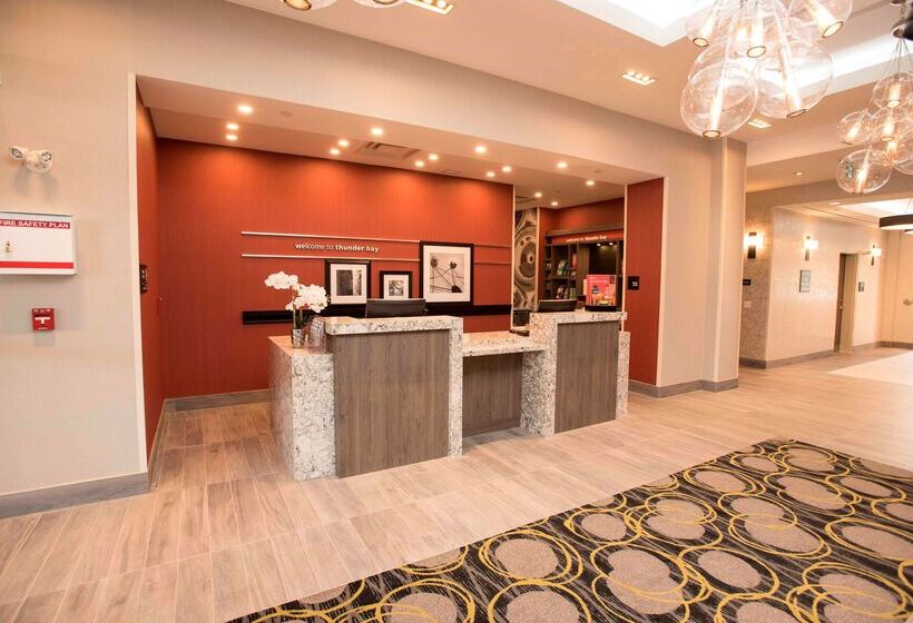 فندق Hampton Inn & Suites By Hilton Thunder Bay
