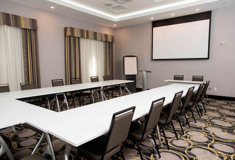 هتل Hampton Inn & Suites By Hilton Thunder Bay