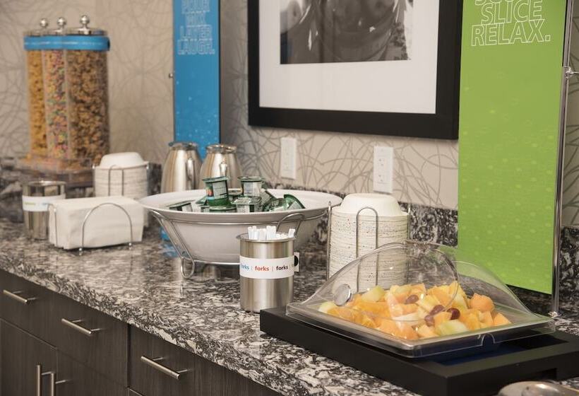 هتل Hampton Inn & Suites By Hilton Thunder Bay