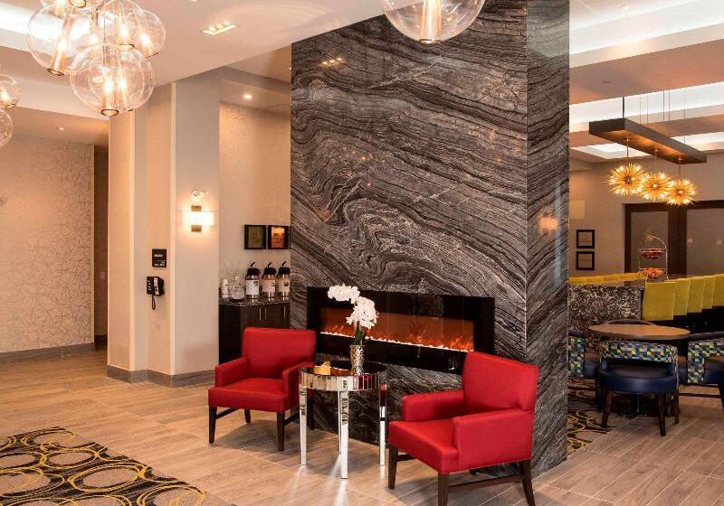 هتل Hampton Inn & Suites By Hilton Thunder Bay