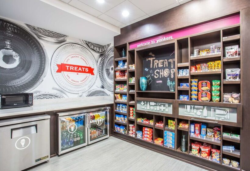 Отель Hampton Inn & Suites Yonkers Westchester